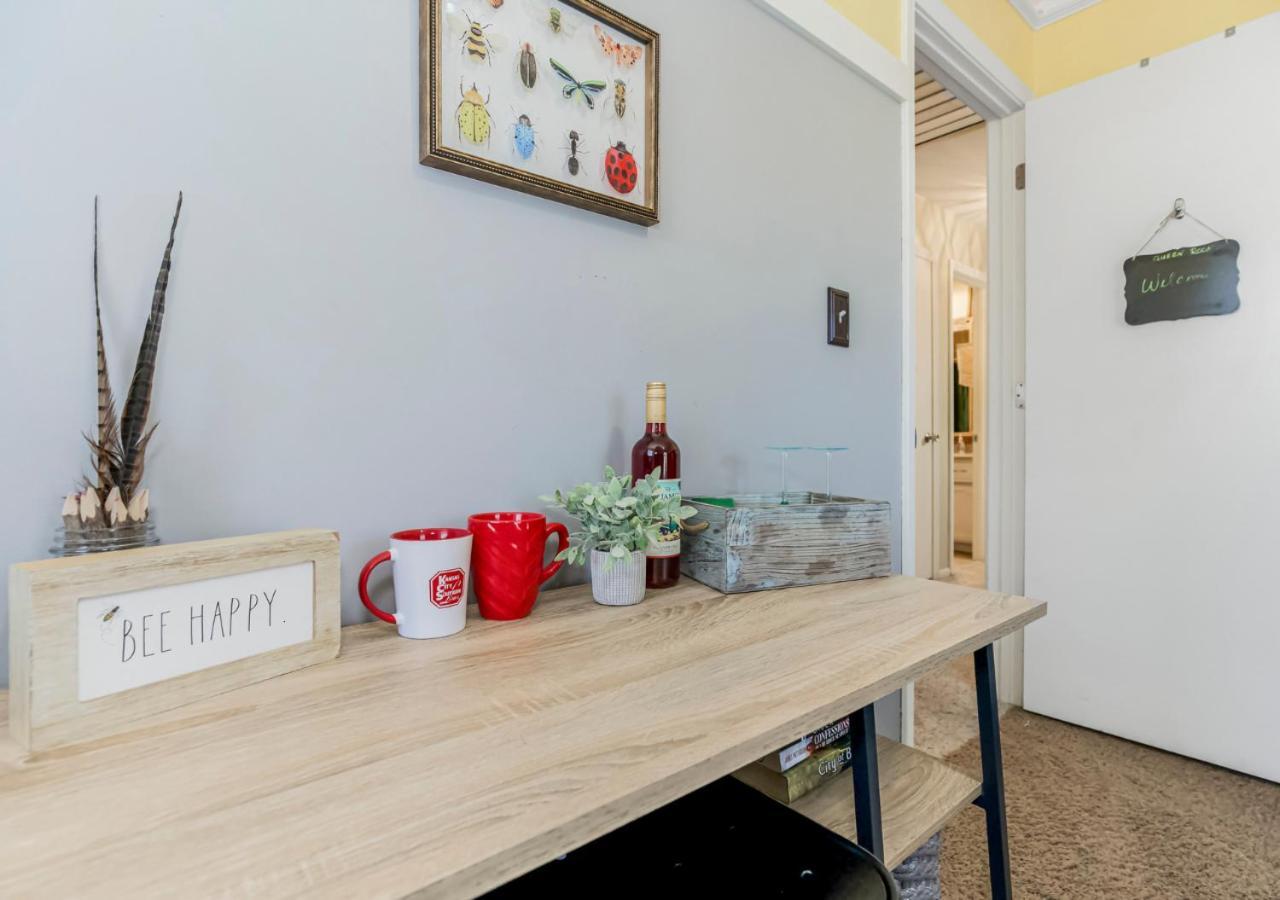 Becky & Marvels 420 Stay - Private Room Канзас-Сити Экстерьер фото